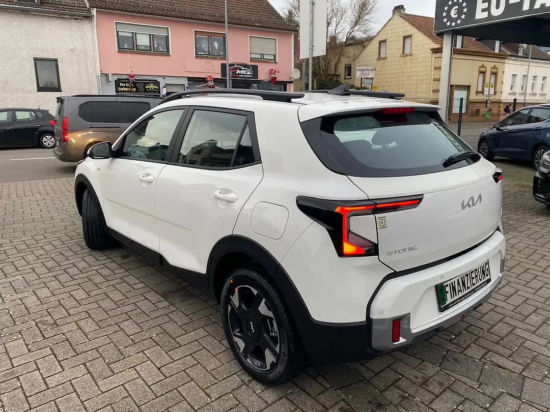 Kia Stonic - Thumbnail 5