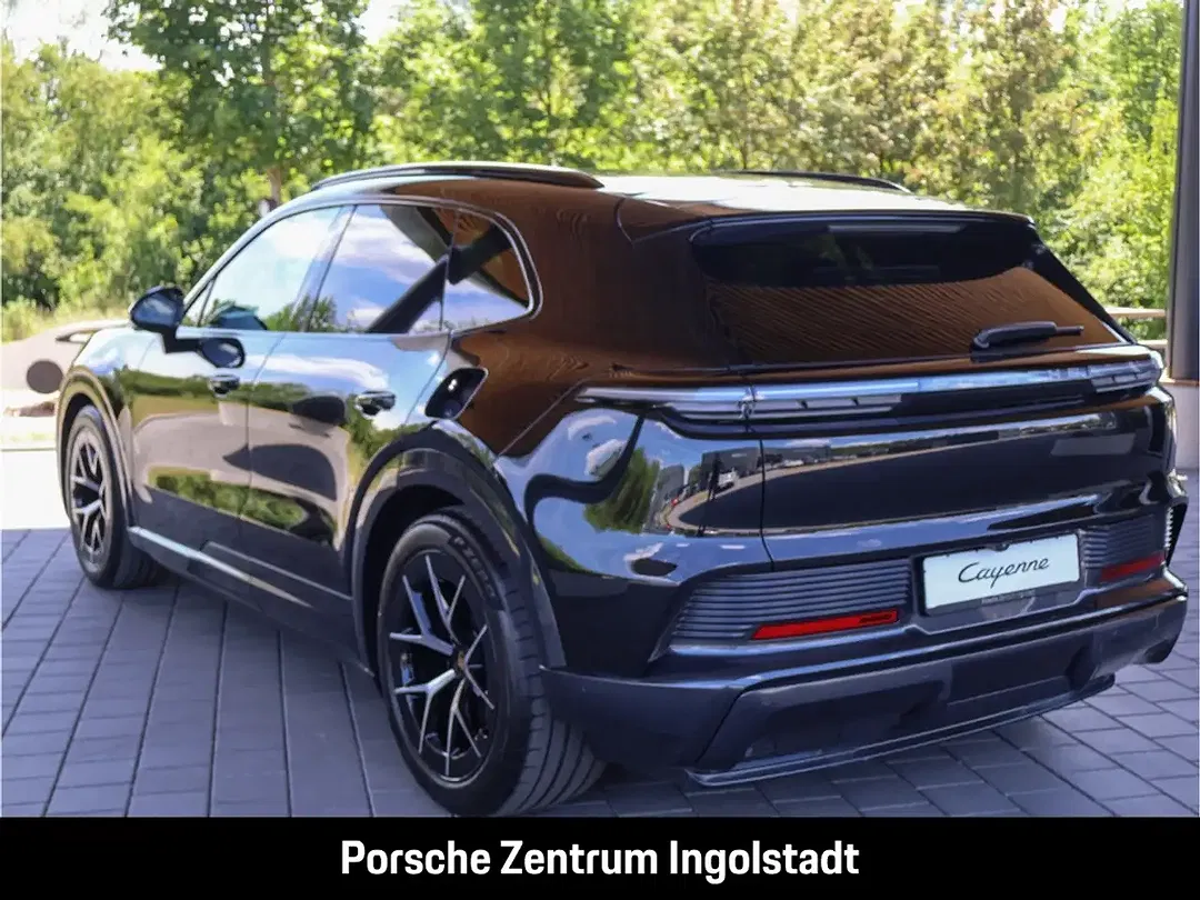 Porsche Cayenne - Thumbnail 3