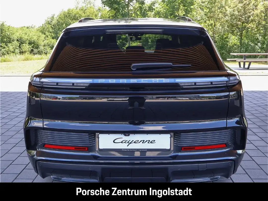 Porsche Cayenne - Thumbnail 4