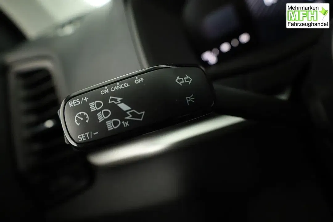 Skoda Karoq - Thumbnail 9