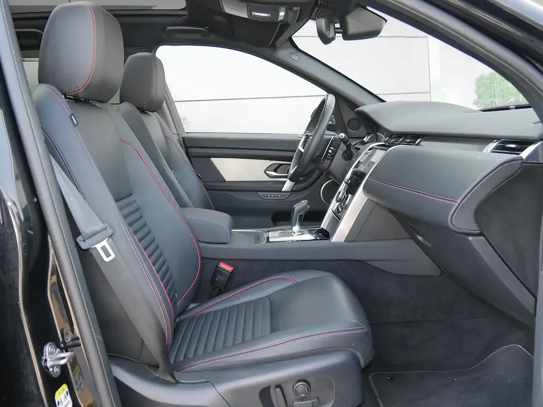 Land Rover Discovery Sport - Thumbnail 3