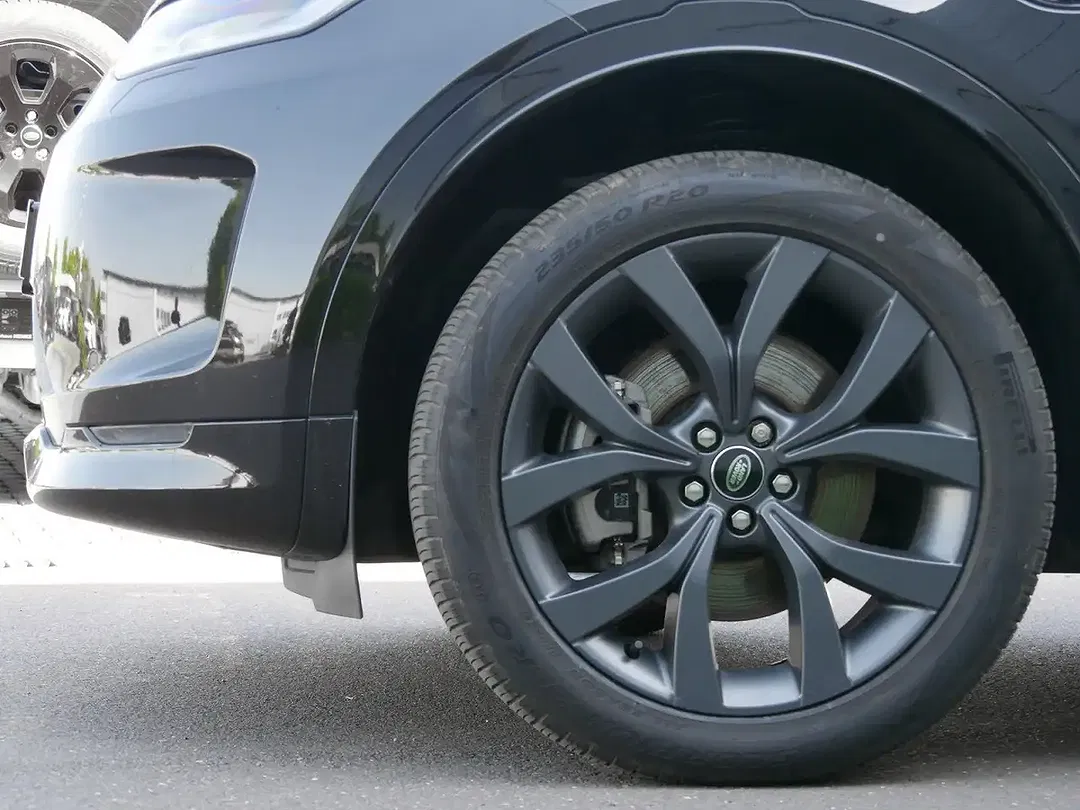 Land Rover Discovery Sport - Thumbnail 9