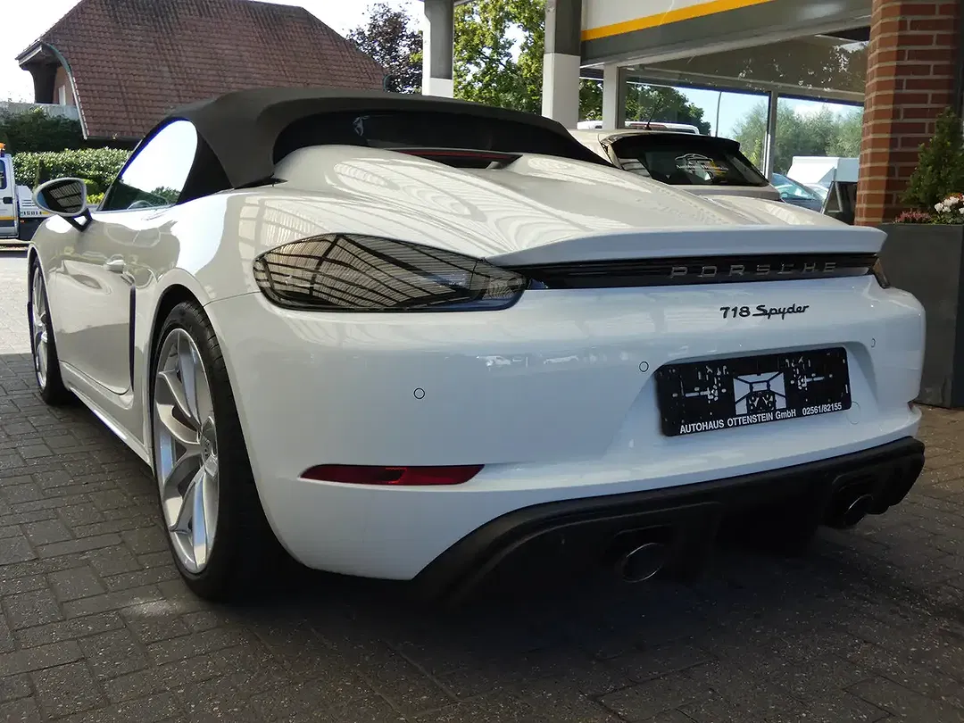 Porsche 718 Spyder - Thumbnail 4