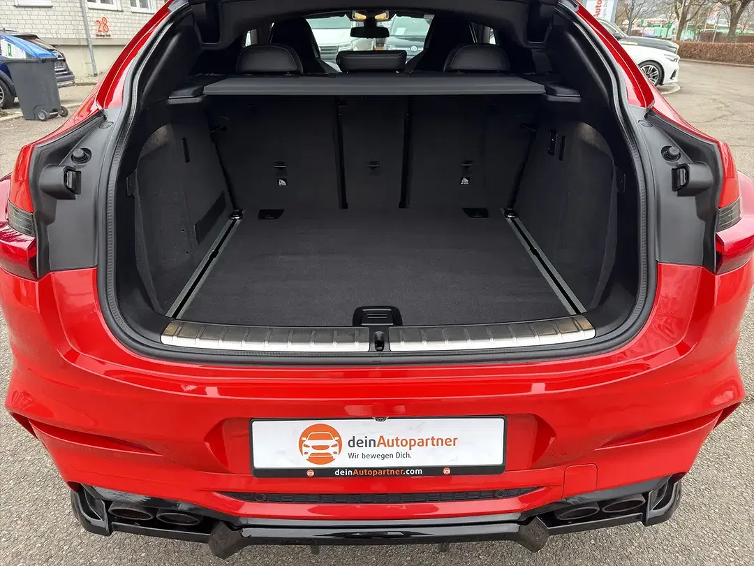 BMW X4 M - Thumbnail 4