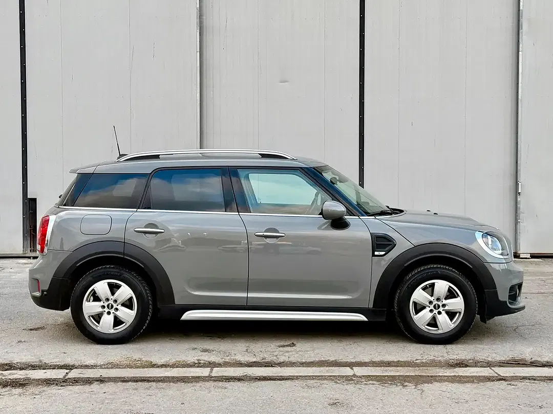 MINI Cooper Countryman - Thumbnail 4