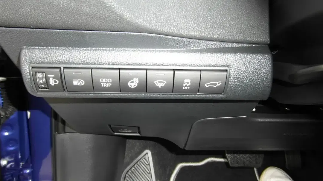 Toyota Corolla - Thumbnail 11