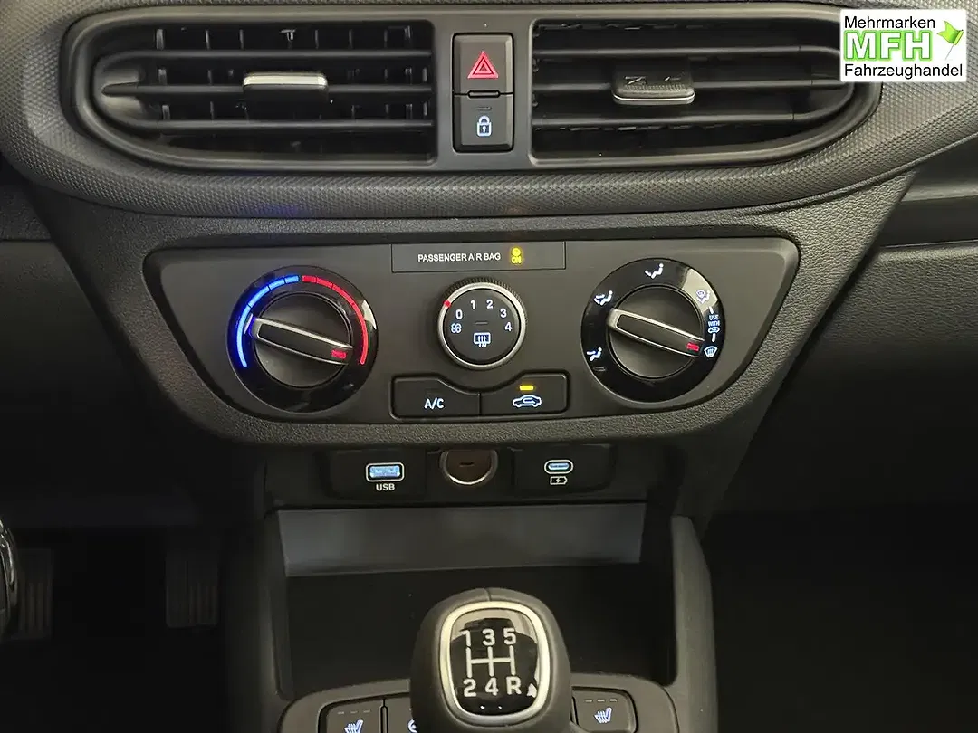 Hyundai i10 - Thumbnail 13