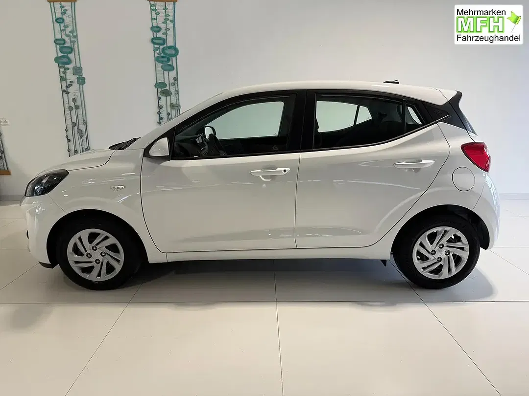 Hyundai i10 - Thumbnail 3