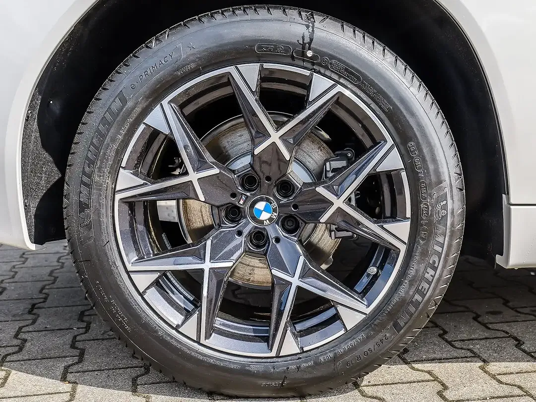 BMW X3 - Thumbnail 4