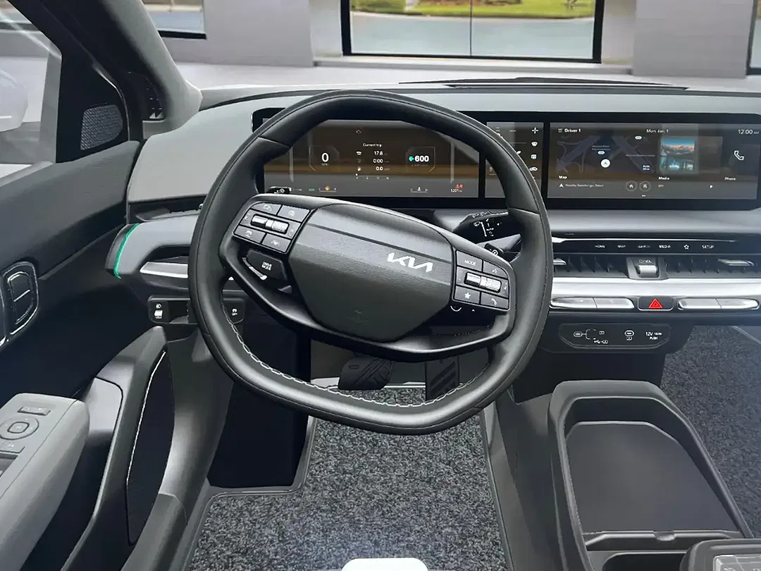 Kia EV4 - Thumbnail 9