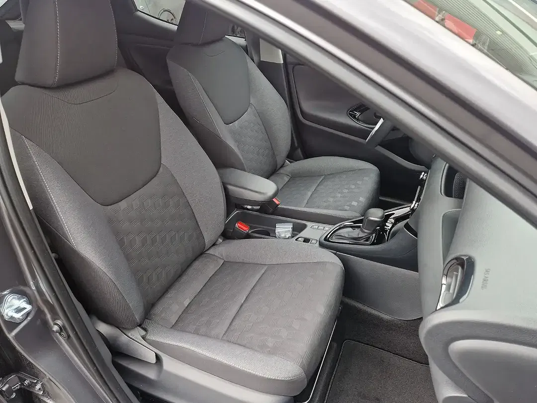 Toyota Yaris - Thumbnail 11