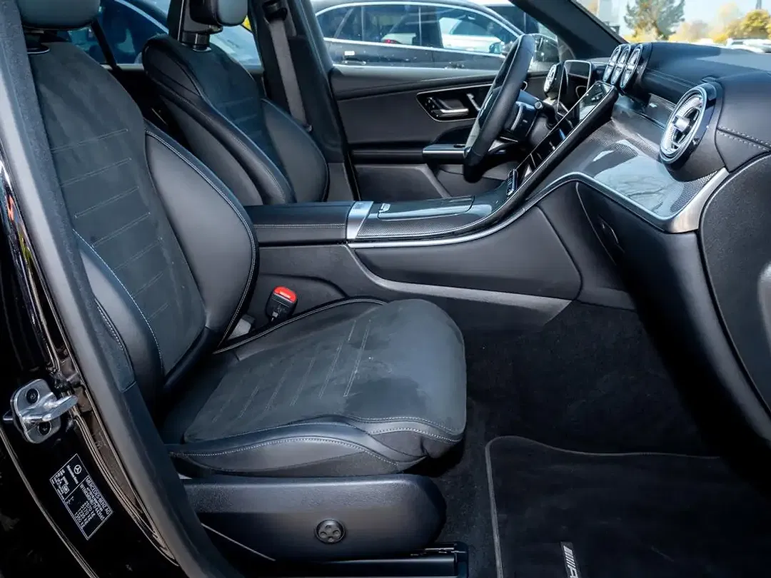 Mercedes-Benz GLC 300 - Thumbnail 11