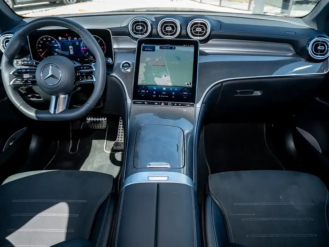 Mercedes-Benz GLC 300 - Thumbnail 13