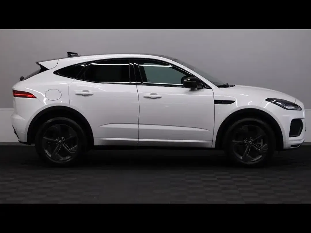 Jaguar E-Pace - Thumbnail 3