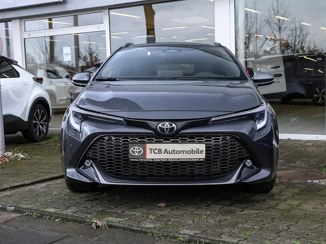 Toyota Corolla - Thumbnail 3