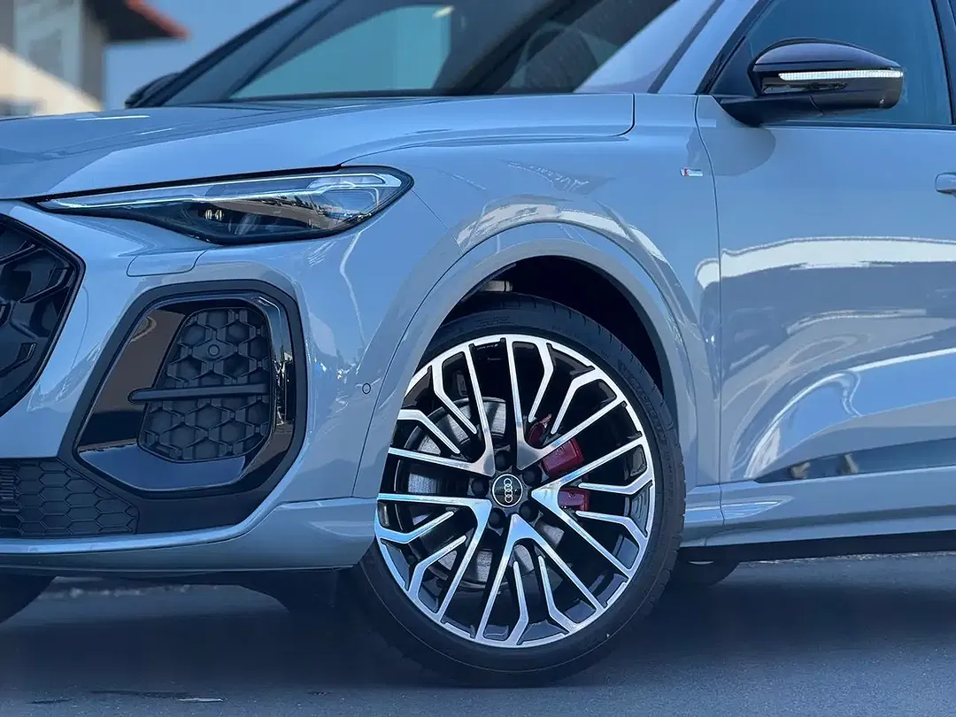 Audi Q5 - Thumbnail 6