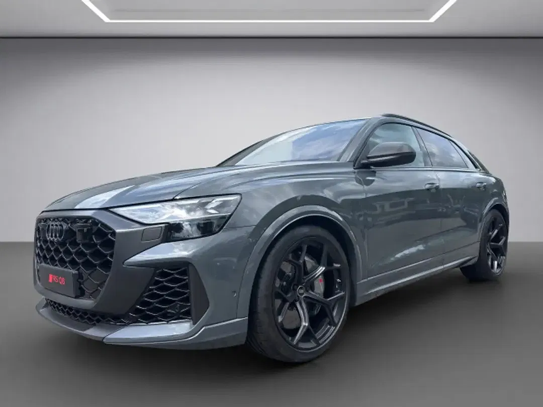 Audi RS Q8 - Thumbnail 2