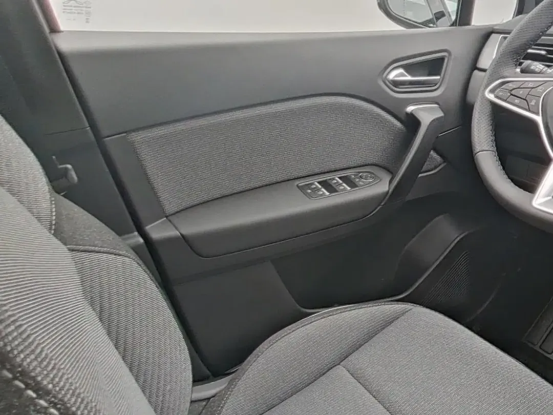 Renault Captur - Thumbnail 11