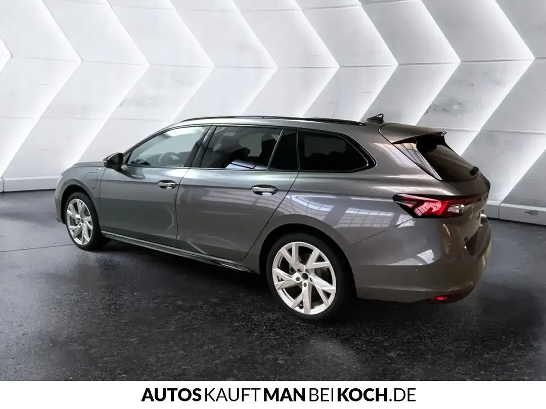 Skoda Superb - Thumbnail 2