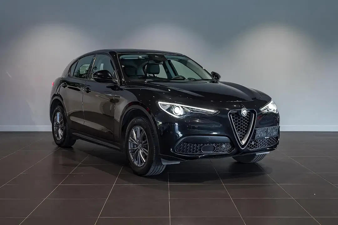 Alfa Romeo Stelvio - Thumbnail 3