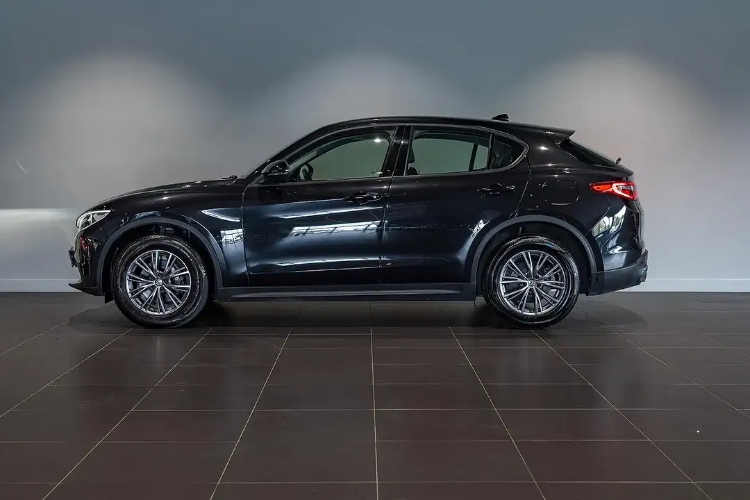 Alfa Romeo Stelvio - Thumbnail 5