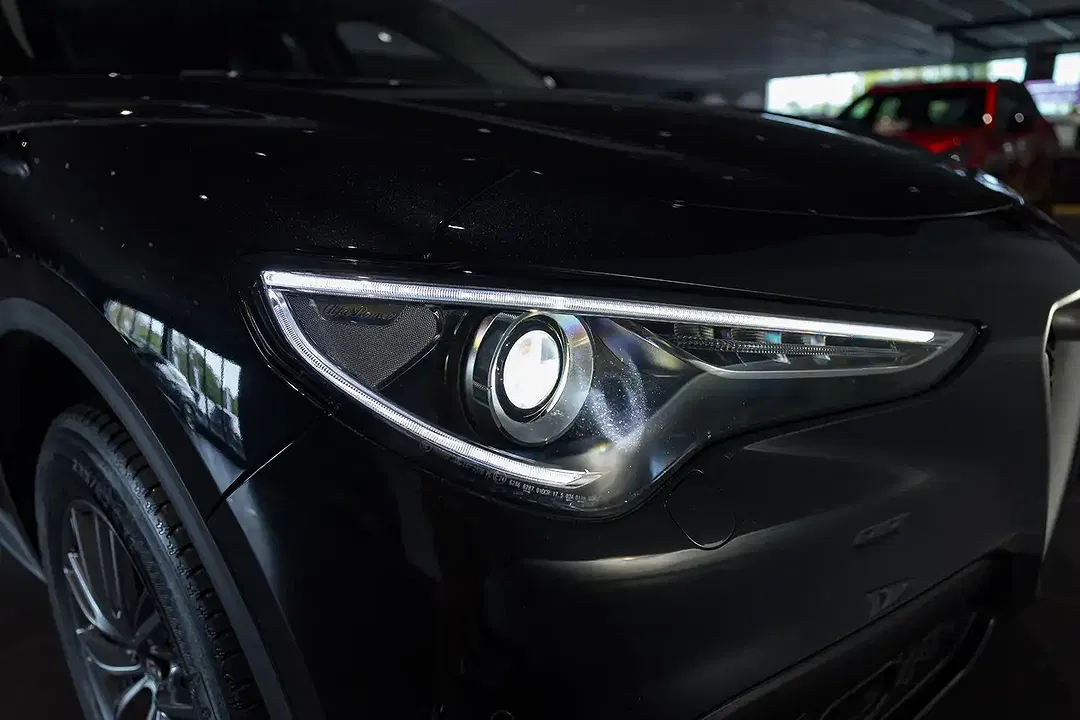 Alfa Romeo Stelvio - Thumbnail 8