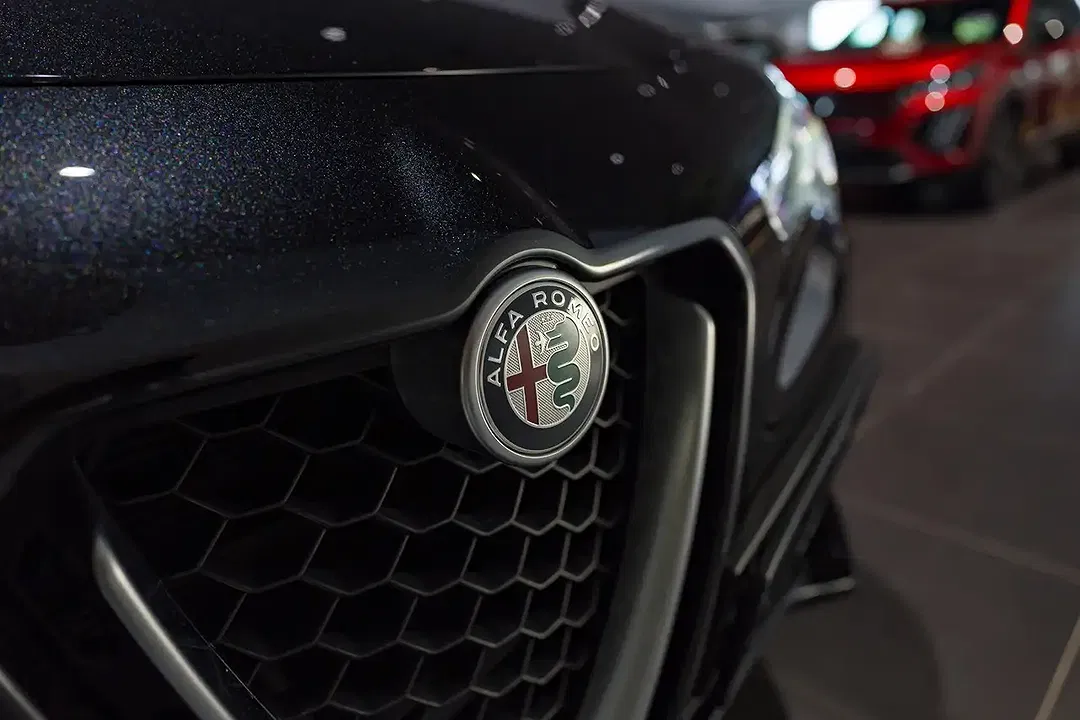 Alfa Romeo Stelvio - Thumbnail 9