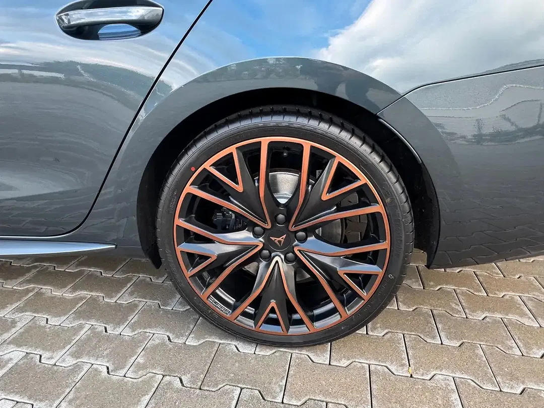 CUPRA Leon - Thumbnail 9