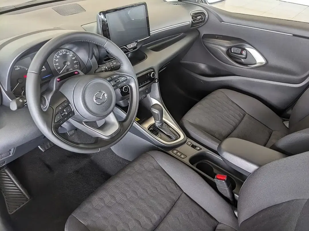 Mazda 2 - Thumbnail 3