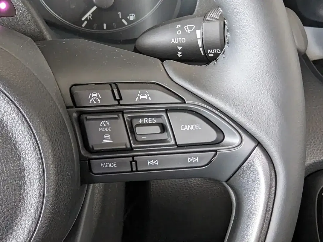 Mazda 2 - Thumbnail 6