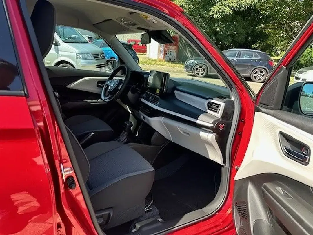 Suzuki Swift - Thumbnail 10
