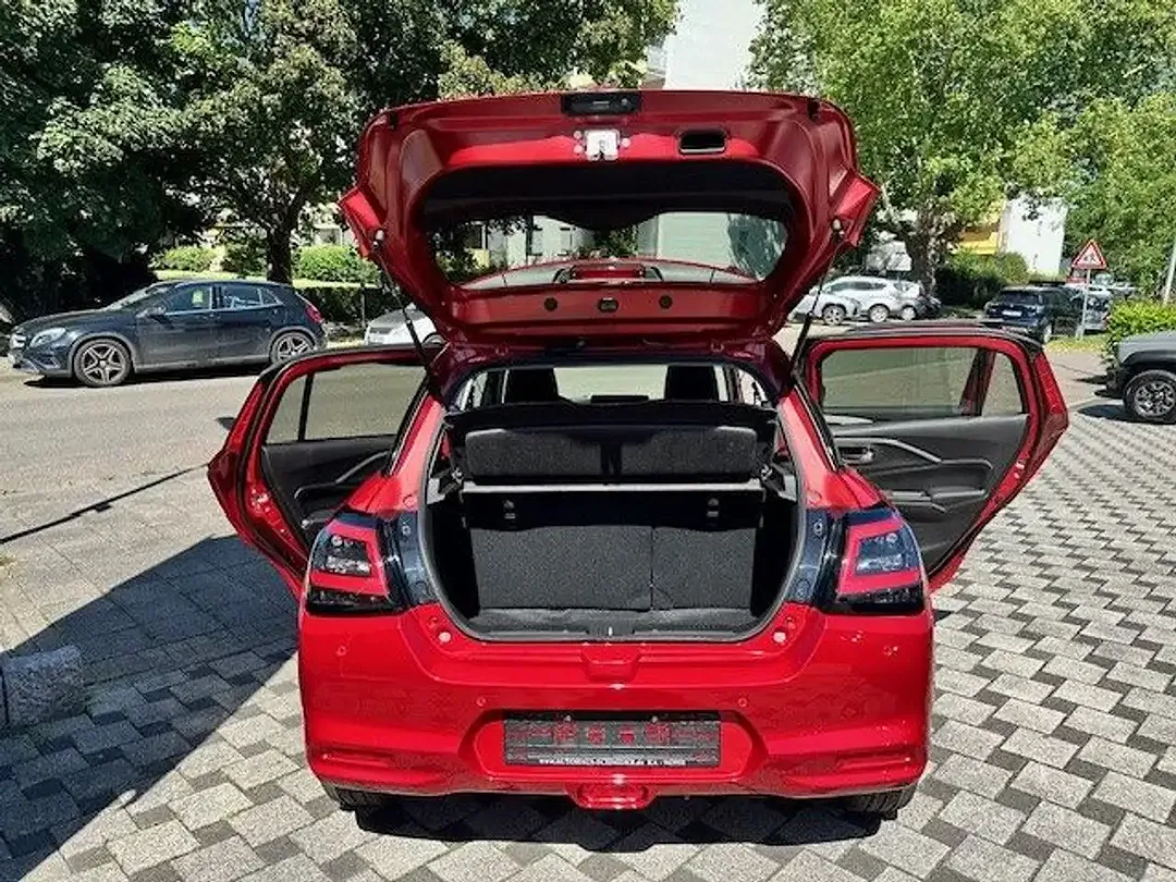 Suzuki Swift - Thumbnail 12