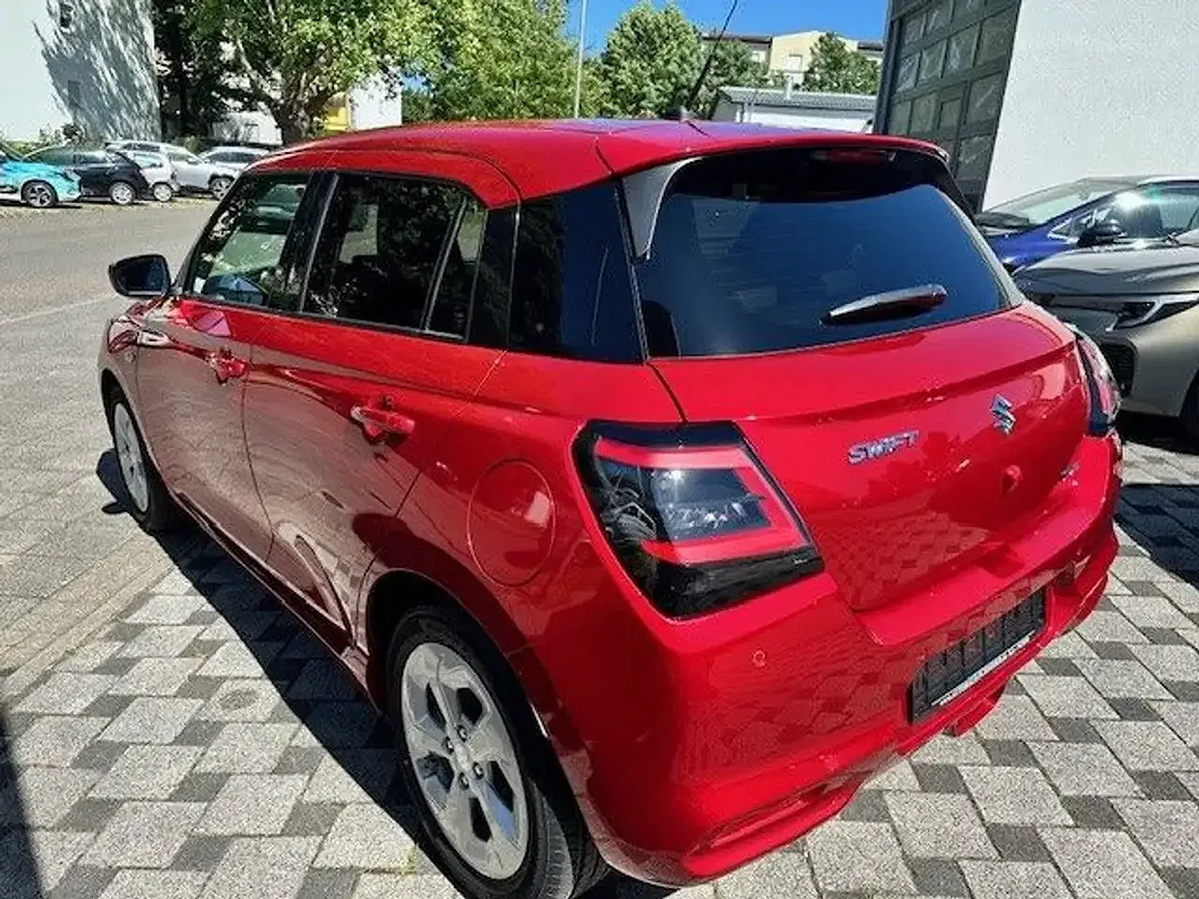 Suzuki Swift - Thumbnail 5