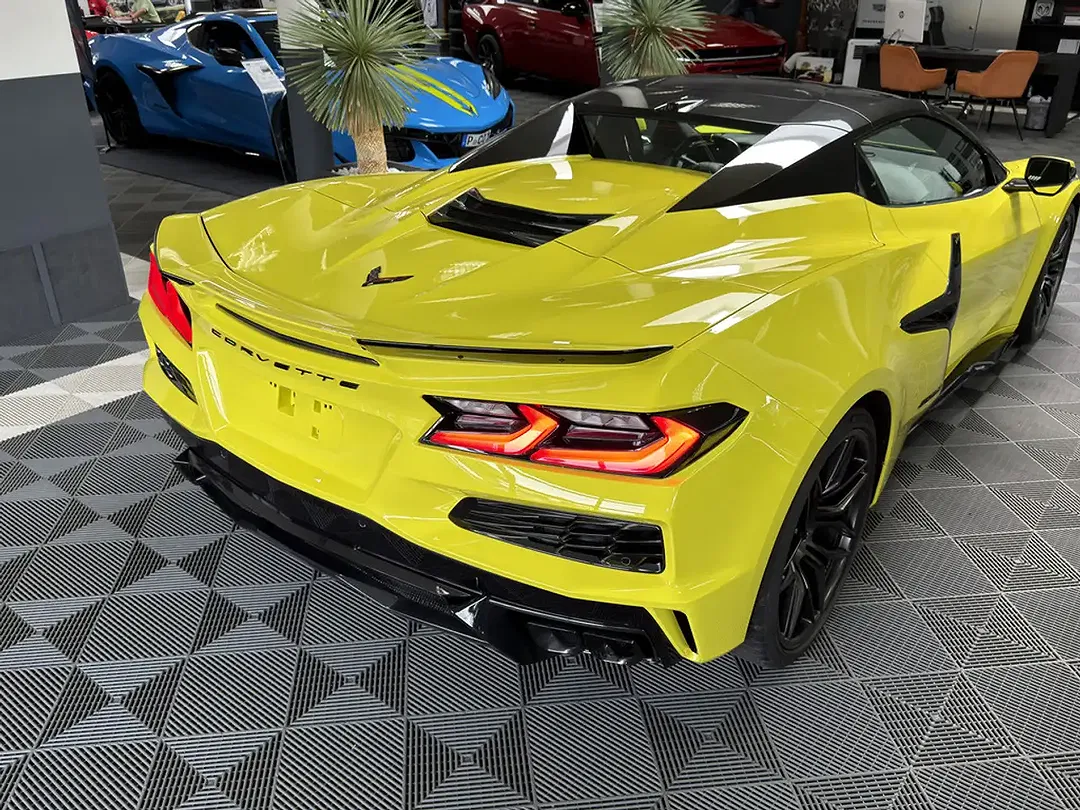 Corvette Z06 - Thumbnail 11