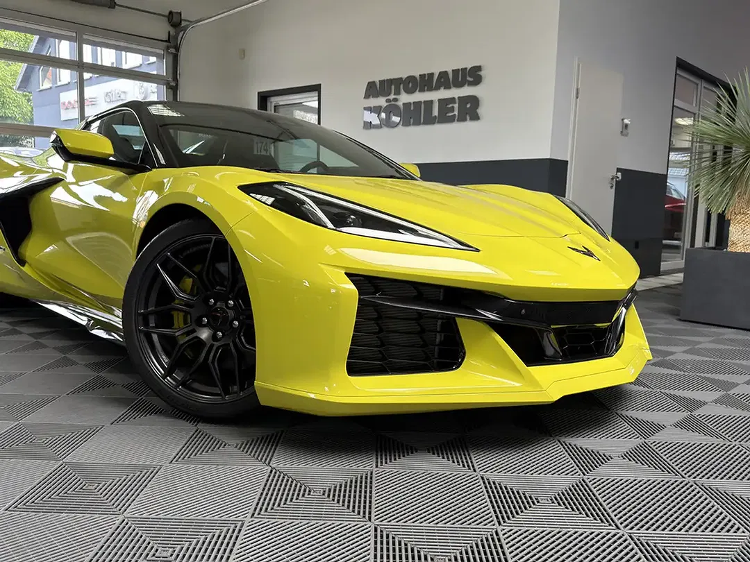 Corvette Z06 - Thumbnail 2