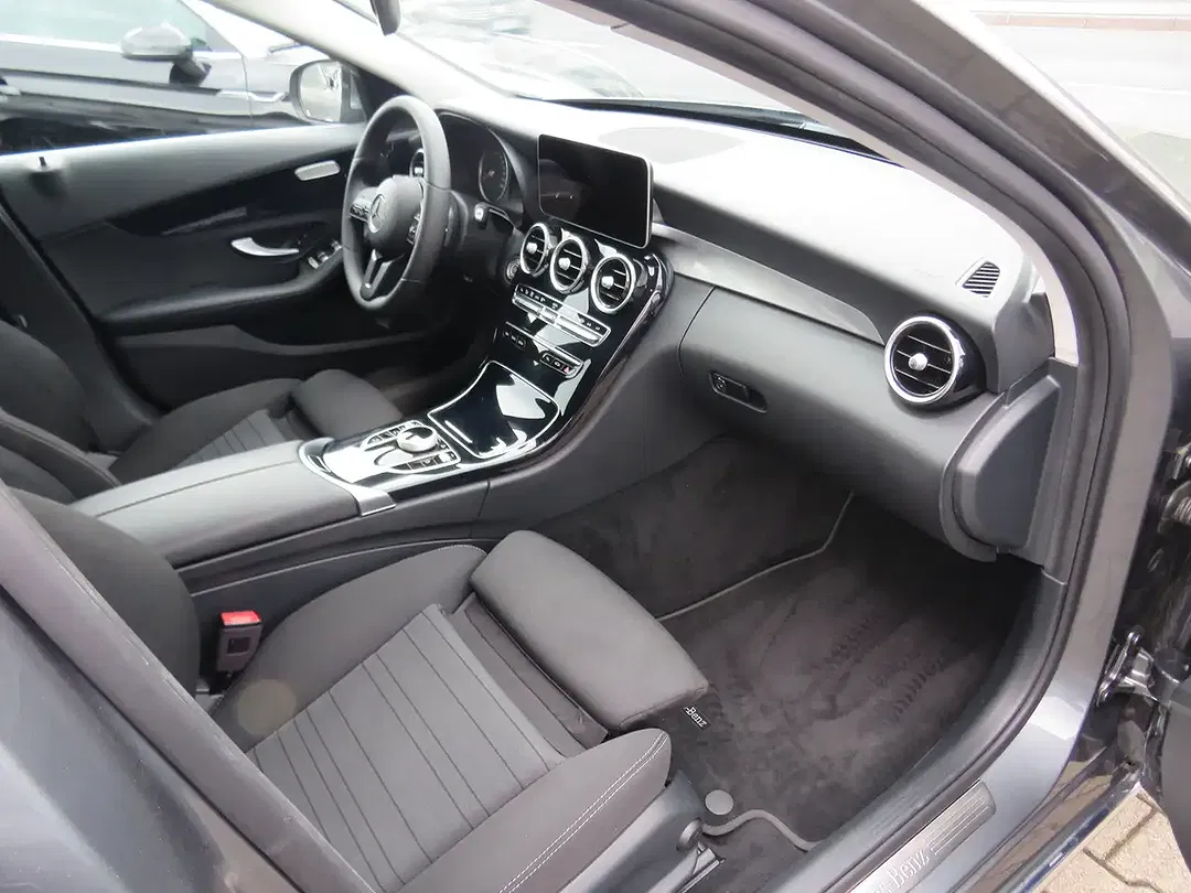 Mercedes-Benz C 300 - Thumbnail 10