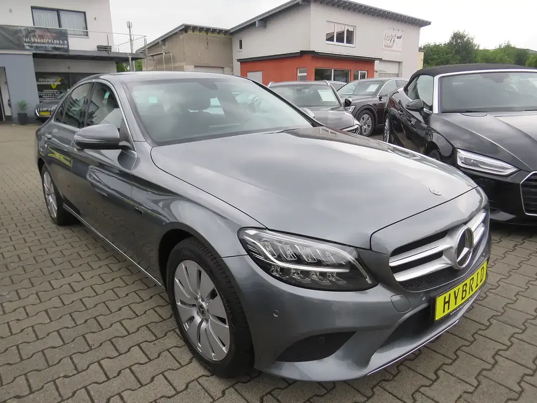 Mercedes-Benz C 300 - Thumbnail 3
