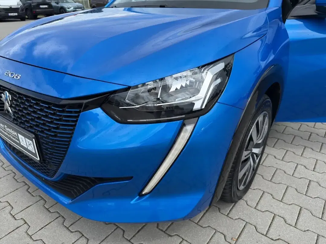 Peugeot 208 - Thumbnail 26