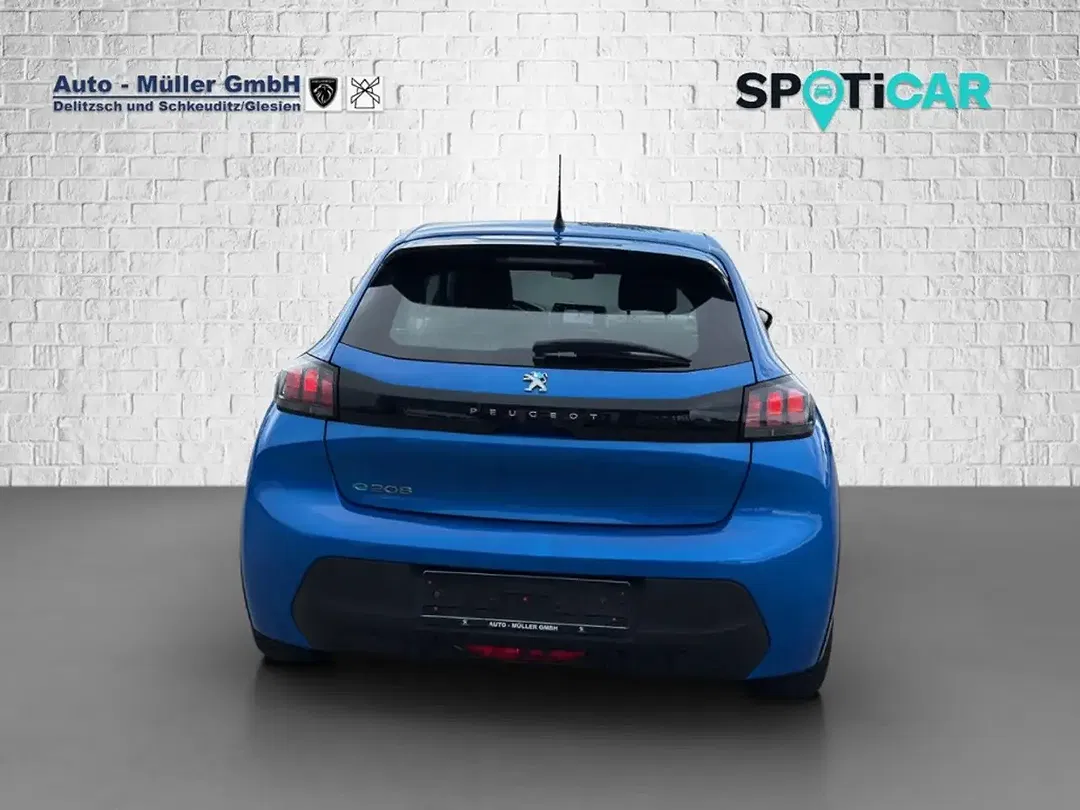 Peugeot 208 - Thumbnail 6