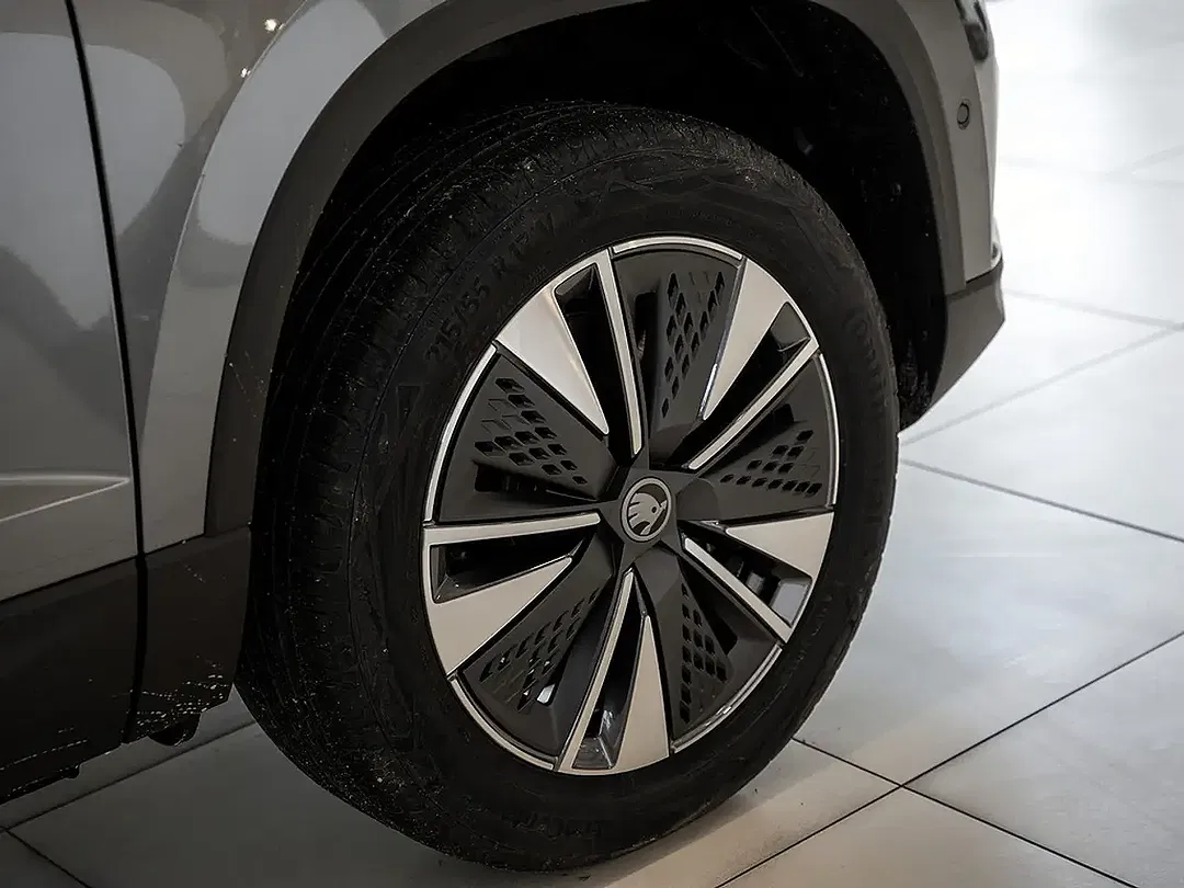 Skoda Karoq - Thumbnail 5