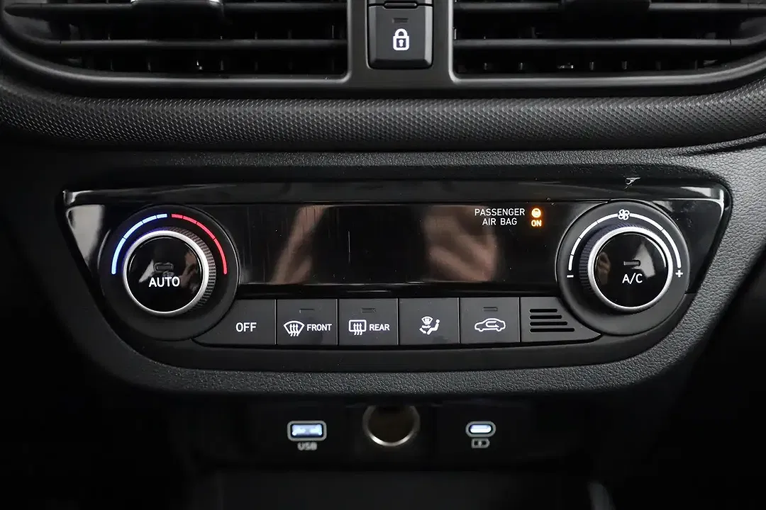 Hyundai i10 - Thumbnail 11