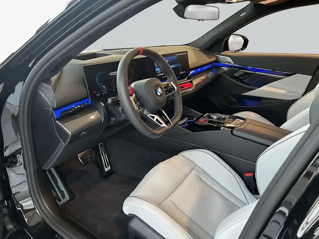 BMW M5 - Thumbnail 11
