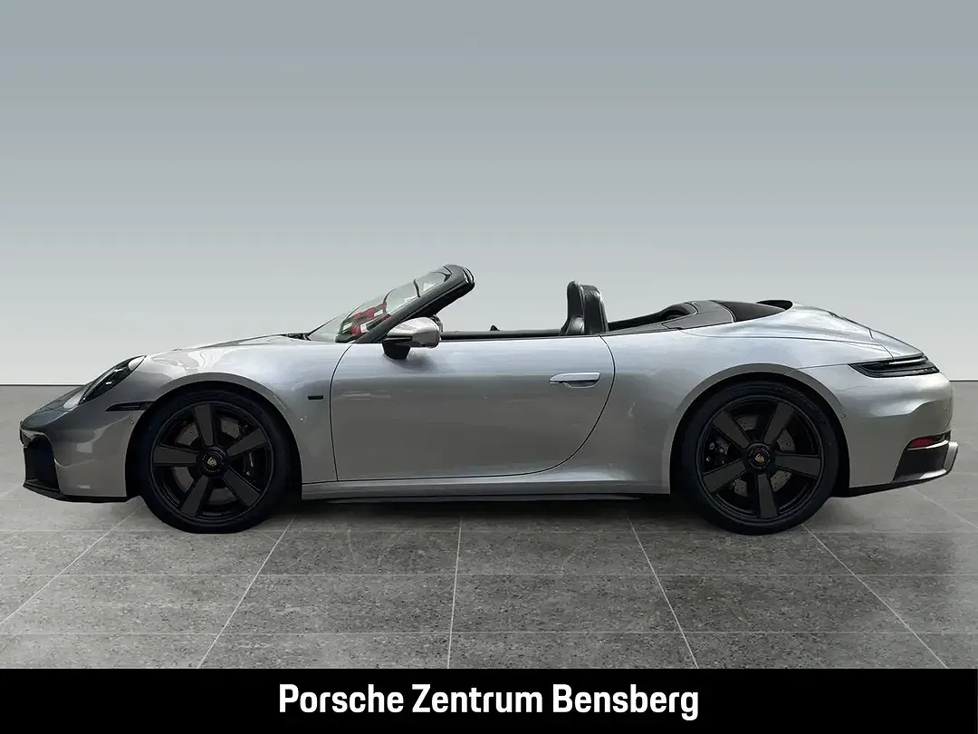 Porsche 992 - Thumbnail 2