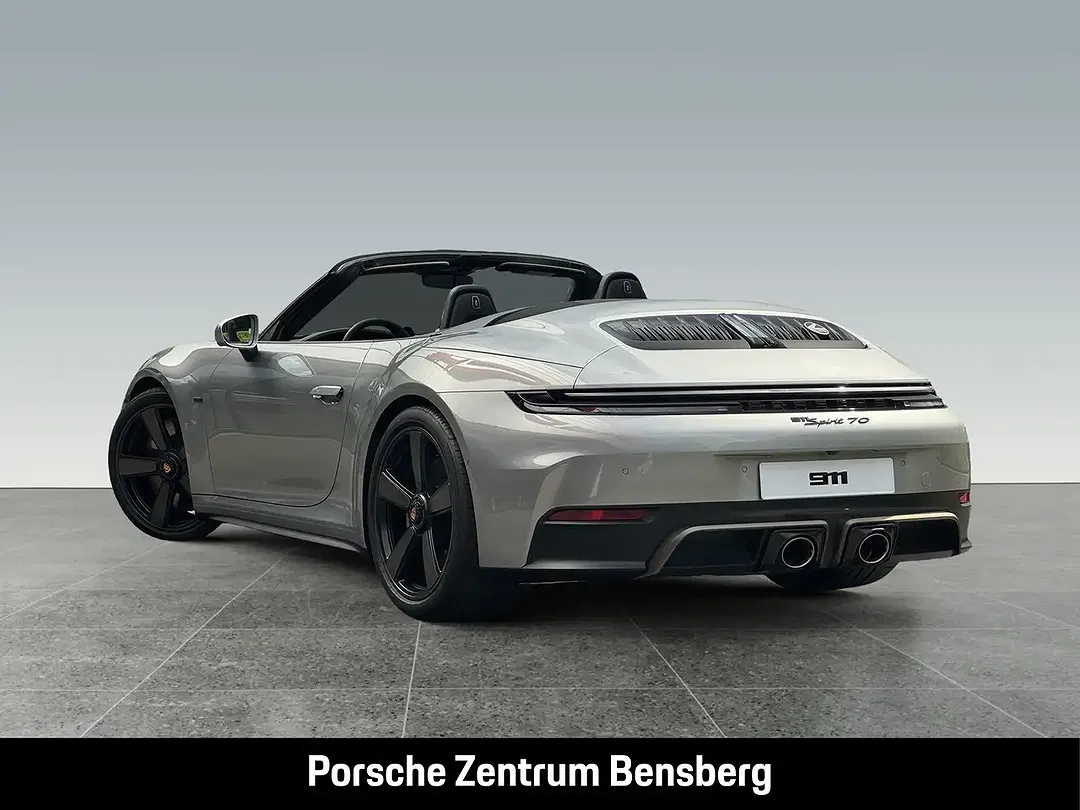 Porsche 992 - Thumbnail 3