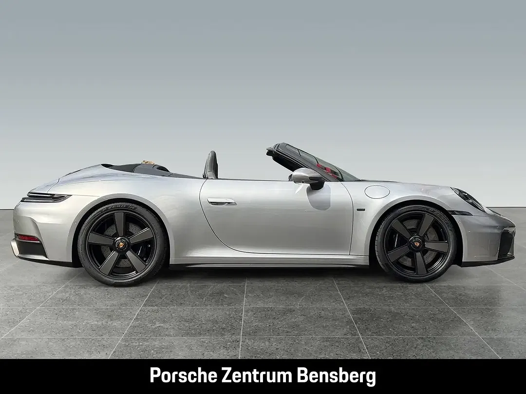 Porsche 992 - Thumbnail 6