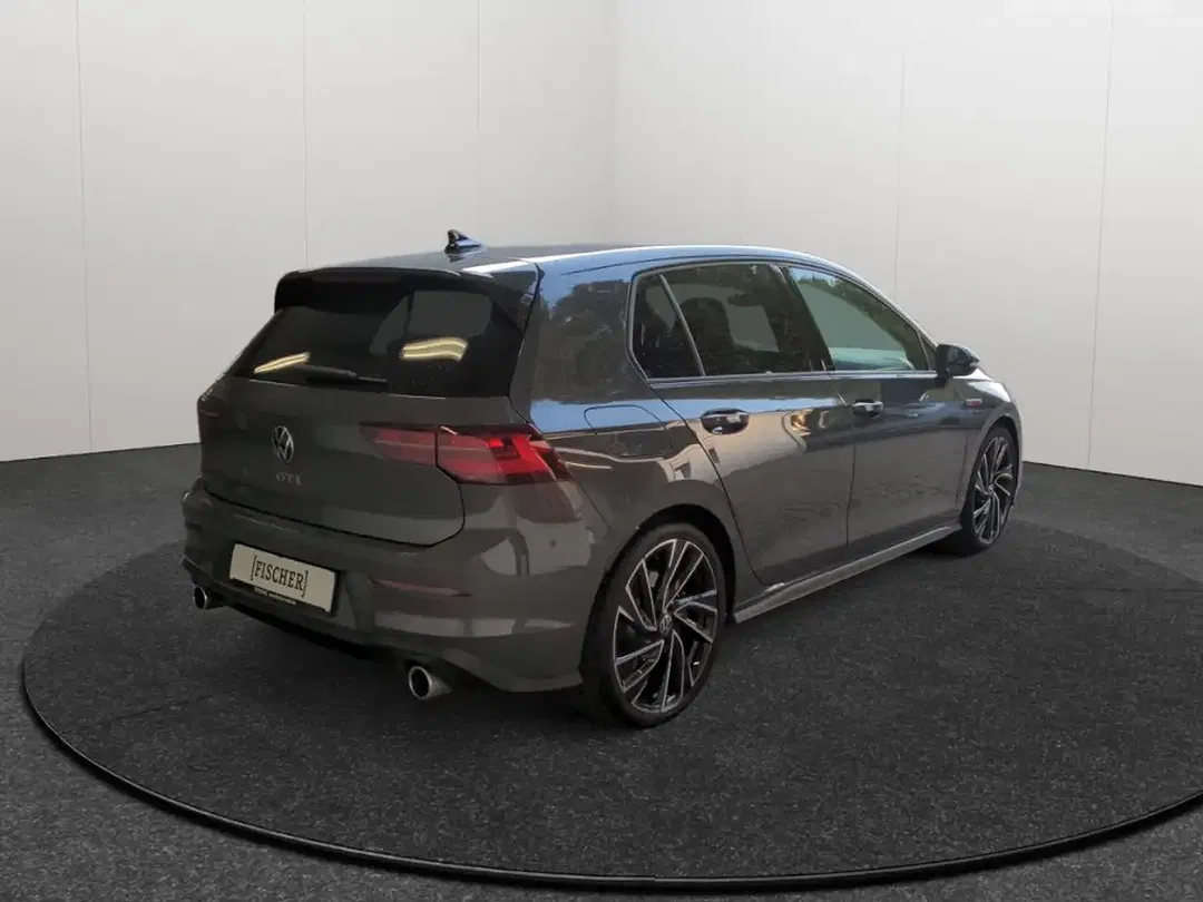 Volkswagen Golf GTI - Thumbnail 6