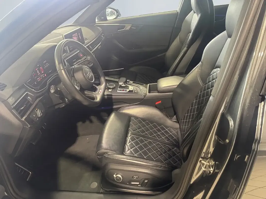 Audi S4 - Thumbnail 7