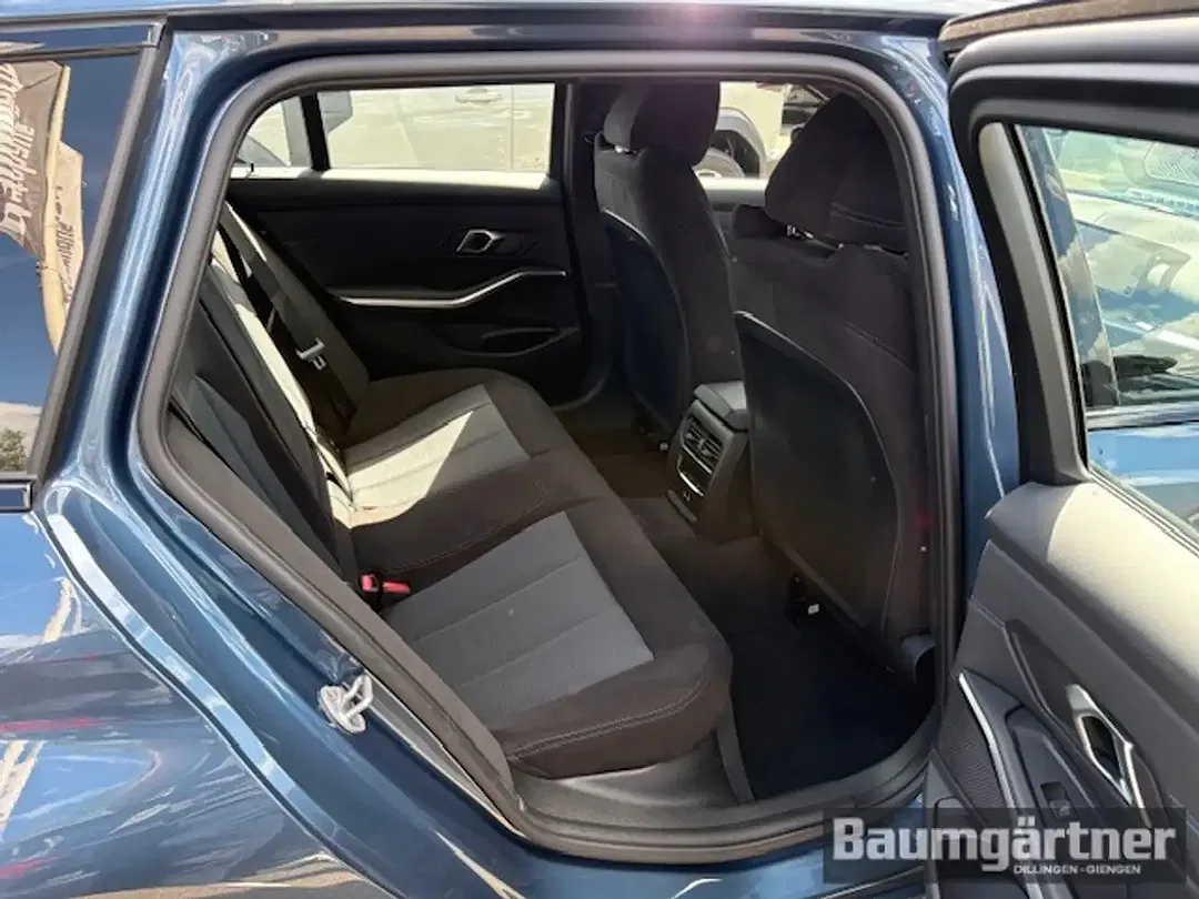 BMW 330 - Thumbnail 12