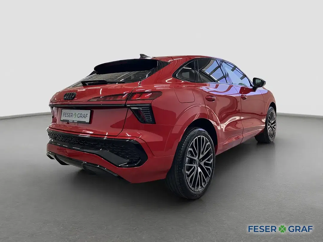 Audi Q3 - Thumbnail 8