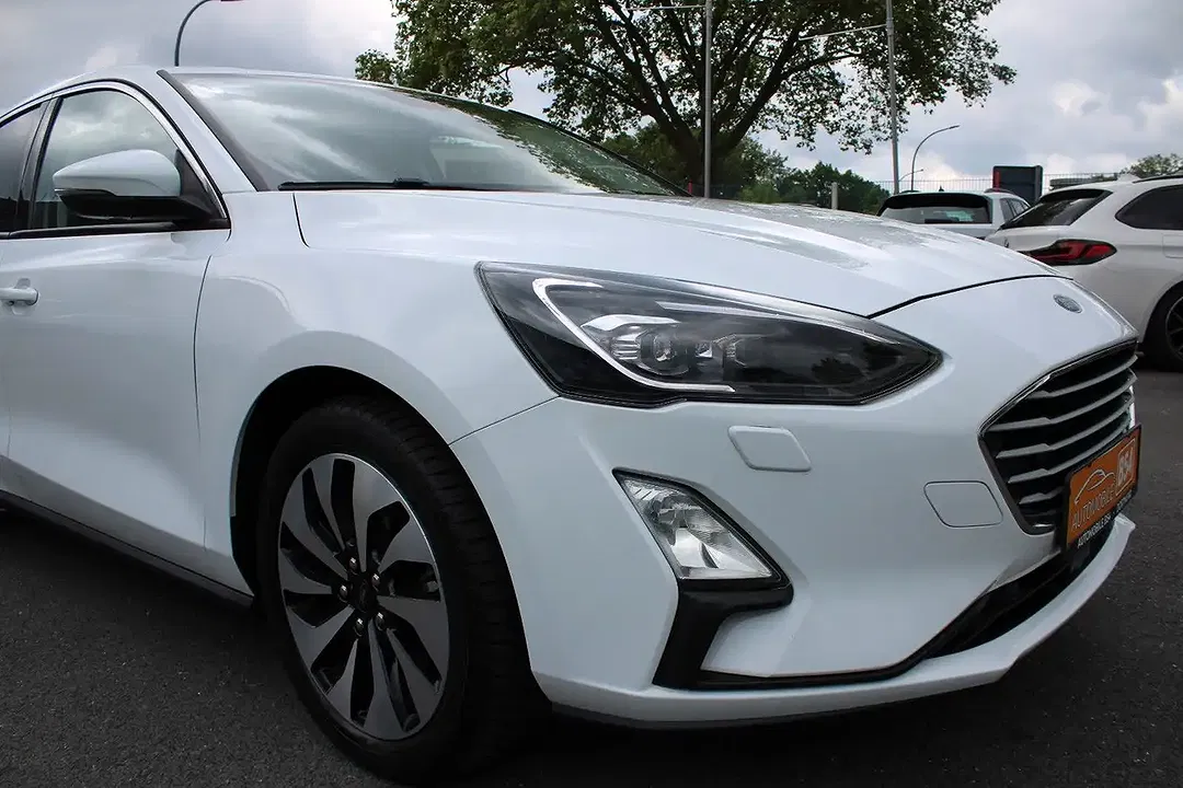 Ford Focus - Thumbnail 14